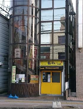 宮原駅徒歩3分　宮原駅前通り沿いにある1階路面のスナック居抜き店舗！